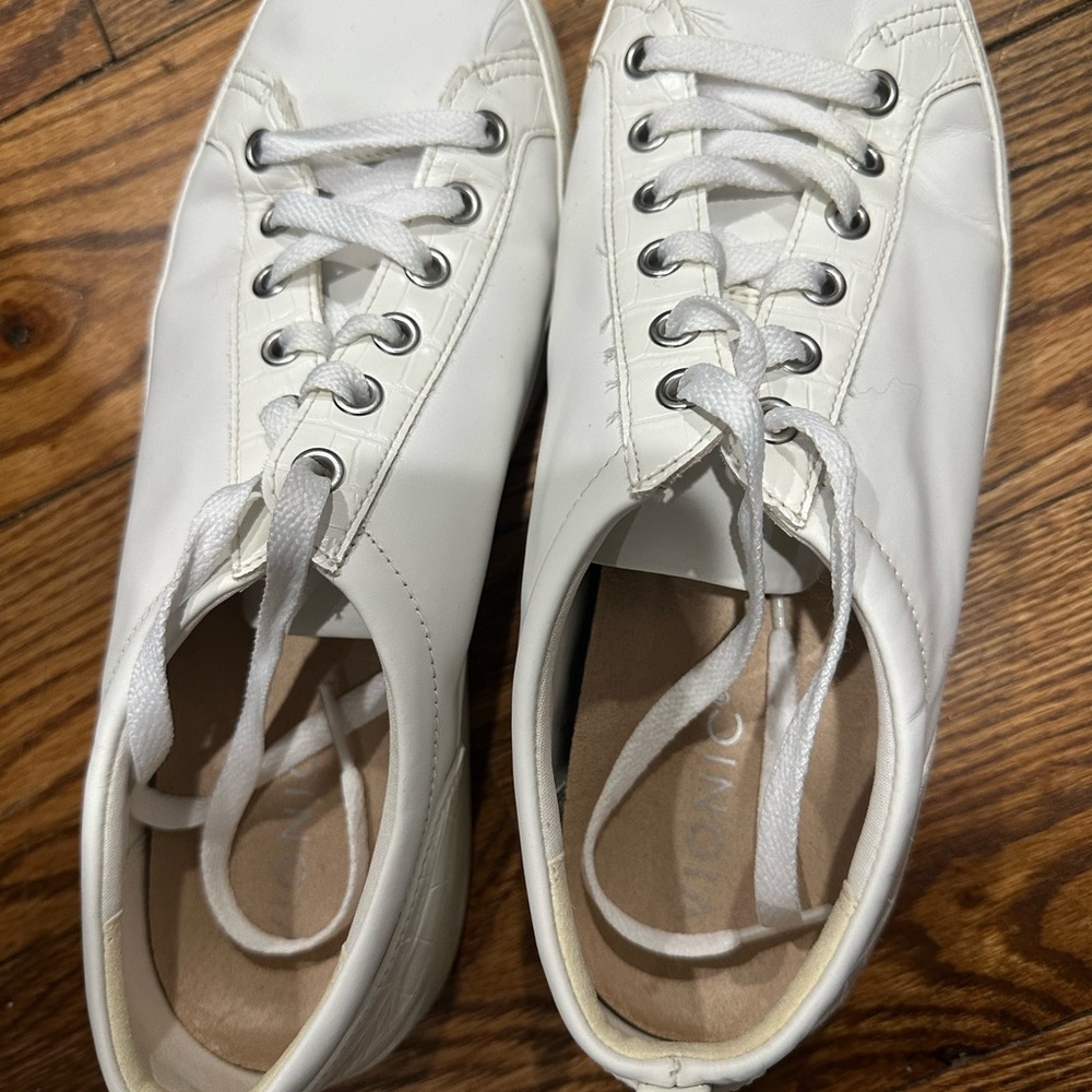 Vionic White Classic Sneakers